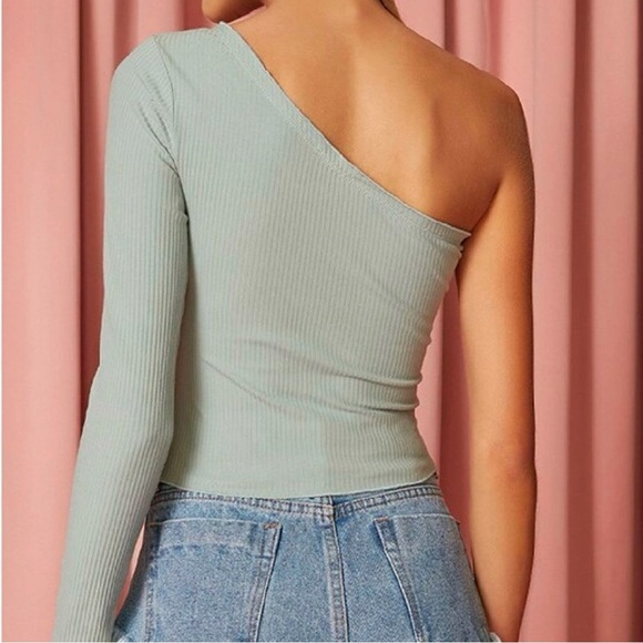 Superdown x Revolve one shoulder long sleeve - Picture 2 of 4